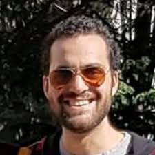 Meet Aurora Roque, Customer Care Representative with Oracle Puerto Rico for  the past 15 years. She loves to sing and write essays about love and life.  She describes her career at Oracle