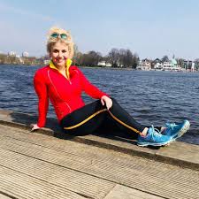 Kaum eine schlagersängerin ist aktuell so erfolgreich wie beatrice egli. Beatrice Egli Wow So Schlank Ist Die Sangerin Mittlerweile Beatrice Egli Schlank Und Sportlich