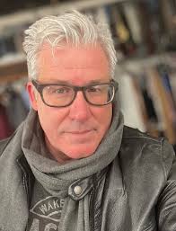 Dad hat, Dixxon flannel, a beard, and turning 60 next so I'm outside that  polished look I guess 😂