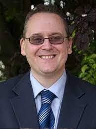 Robin Brace's Instagram, Twitter & Facebook