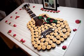 Grooms Guitar Cakes Pin Guitar Themed Wedding Cake Topper Grooms Bride By Finsnhorns Cake Wedding Cake Guitar Music Wedding Cakes Music Themed Wedding