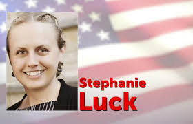 Stephanie Luck's Instagram, Twitter & Facebook