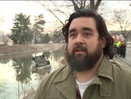 Fox59 photographer rescues driver from Central Canal in Broad Ripple