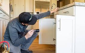 A career as a pest control specialist offers many benefits, including working independently, interacting with people to be a pest control specialist, you really have to understand the science and biology of pests that way, you can advance your career. Home Pest Control Local Queen Creek Az Pest Control