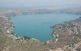 This small town and its lake have become a favorite weekend destination where days flow between a wide range of activities, both on water, on land and in the air; Tequesquitengo Morelos Guia Definitiva Tips Para Tu Viaje