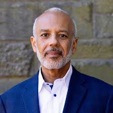 Jonathan Burks (@jwingateburks)