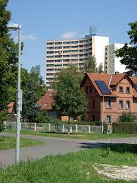 Bayreuth ist ein attraktiver und begehrter standort und es wäre ungerechtfertigt, die 5586 fortzüge im letzten jahr als. Datei Y Haus Bayreuth Jpg Wikipedia