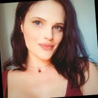 Estelle Carlton's Instagram, Twitter & Facebook