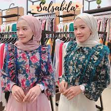 Kalau kain batik dari rivasbatikcollection di shopee punya banyak motif, seperti berbagai macam corak geometris, bunga, keris, wayang, hingga burung garuda. Alya Top Shopee Indonesia