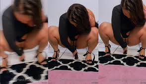 Gostosa Jana Jenner gozando no consolo grosso - Xvideos Only