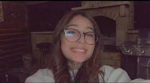 Paola Lechuga's Instagram, Twitter & Facebook