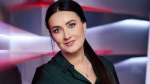 Таким чином соломія підкреслила розкішний бюст. Solomiya Vitvicka Vrazila Krasoyu Na Obkladinci Modnogo Zhurnalu Foto Rbk Ukrayina