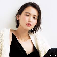 これならイタくない 大人の可愛げを叶えるメイクとは 賢い可愛げメイク baila ヘアスタイリング ボブヘア 髪型イメチェン