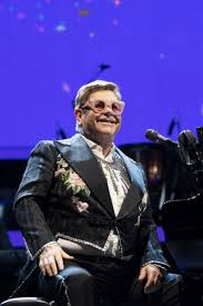 5.0 out of 5 stars 1. Elton John In Der Olympiahalle Alright For Fighting Kultur Sz De