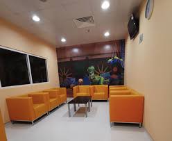 Beliau telah menamatkan pengajian dari universiti kebangsaan malaysia dalam ijazah doktor perubatan (m.d). Netizen Sayu Hospital Bersalin Kuala Lumpur Kini Ditutup