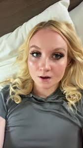 Cece Lynn's Instagram, Twitter & Facebook