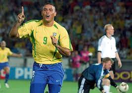 Kleberson cuts inside from the right and crosses low; World Cup Ronaldo Puts Paris Agony Behind Him In 2002