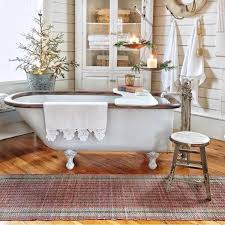 Get inspired by our favorite bathroom decorating ideas. 25 Captivating Christmas Bathroom Decoration Ideas You Just Can T Miss Collagecab