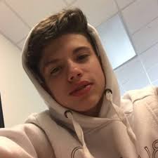 Ethan Armstrong (@whoaethan77)