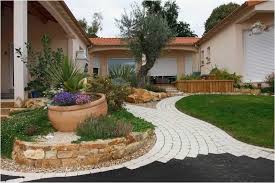 Jardin cette semaine on rempote vos idées.aménagement et décoration abris de jardin &.retrouvez notre sélection de bassins et accessoires de bassin.de jardin.€ serres en verre plantes et jardins. Amenagement Devant Maison Incroyable Idee Amenagement Jardin Devant Maison Idees Conception Jardin Idees Conception Jardin