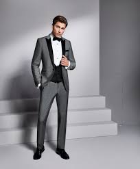Die modernsten looks in jedem grauton. Hochzeitsanzug Fur Herren Brautigam Mode Wilvorst In Niedersachsen