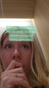 Kat Barton (@teddy_bear_witch)