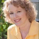 Kay Bloomer's Instagram, Twitter & Facebook