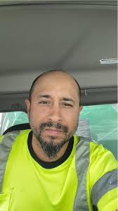 It just hit me… the guy looks like Phil Collins. lol