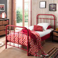 Whatever duvet one chooses, make sure that the other bed pieces match accordingly. New York Metal Kids Bed In Red Cuckooland Cuckooland