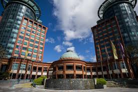 Maybe you would like to learn more about one of these? Incendio Obriga A Evacuar Torre De Escritorios No Centro Comercial Colombo Lisboa Publico