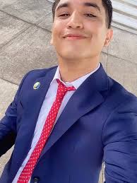 “Porque los sueños sí se cumplen y Dios así lo quiso.”, SOY ABOGADO⚖️📚