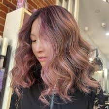 When penguins... HONK!... interrupt... HONK!... your TV interview... HONK!  🐧 🤣