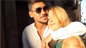 La vita è... (Short 2018)