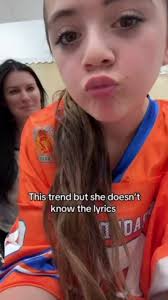 Im dying 💀@ROCK SQUAD #blowmeup #fyp #faye #fayeknightly #therocksquad  #rocksquad #makemefamous #viralvideos #tiktokviral #fastsongchallange  #trendy #funnyy #momdaughter