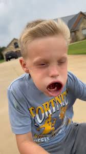 𝑳𝒐𝒈𝒂𝒏 𝑪𝒉𝒊𝒕𝒘𝒐𝒐𝒅