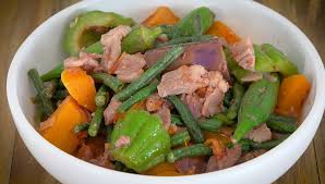 My simple and easy way of cooking tasty pinakbet (exact ingredients below) pinakbet also called pakbet is a common filipino dish as it's quick and easy to c. Panlasang Pinoy Pinakbet Tagalog Facebook