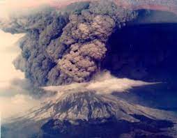 Sementara itu, gempa bumi vulkanik disebabkan oleh aktivitas magma yang biasanya terjadi sebelum gunung api meletus. Gempa Tektonik Dan Gempa Vulkanik Faris Asy Arie