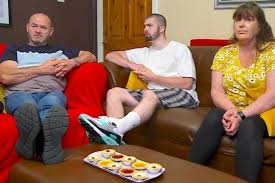 Here's what to watch this evening. Gogglebox S Tom Malone Says Show Isn T Scripted But All Controversial Comments Are Cut Mirror Online