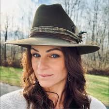 Corinne Jensen's Instagram, Twitter & Facebook