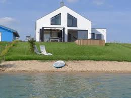 haus am see mit privatstrand 1 im lobnitz 4 schlafzimmer fur bis zu 13 personen grosszugiges feri ferienhaus ferienhaus direkt am strand ferienhaus am strand