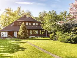 Über suchmaschinen haben wir folgende häusern zum kaufen für berlin gefunden. Haus Zum Verkauf Seekorso 4 14089 Berlin Kladow Spandau Mapio Net