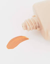 Top of every best in beauty list. Estee Lauder Double Wear Light Soft Matte Hydra Make Up Mit Lsf 10 Asos