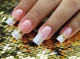 Surgiram, assim, francesinhas com fundo azul, verde ou rosa e borda branca. Unhas Decoradas Preto E Branco Francesinha