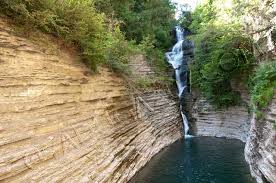 Canyon Claduegne Canyoning A St Gineis En Coiron En Ardeche Vacances Ardeche Ardeche Vacances