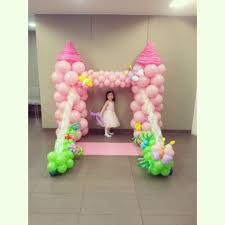 Bubble balloons baby shower balloons dance decorations birthday decorations disney christmas party princess balloons qualatex balloons medieval party fairytale party. Balloon Fantasy Princess Castle Backdrop For A Beautiful Princess Girl Princess Birthday Party Decorations Princess Party Decorations Princess Balloons