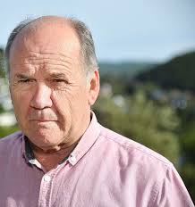 Radio star Bryan Waddle's Hawaiian holiday hell