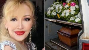 Carla Perez toma atitude solidária após pedido desesperado de fã: ''Seu  Natal está garantido''