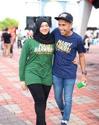 Luahan hati abam & achey kepada isteri mereka. Achey Dan Isteri Pernah Tinggal Di Bengkel Kerana Susah Media Hiburan
