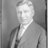 Mrs. Sarah Platt Decker, half-length portrait, facing front]