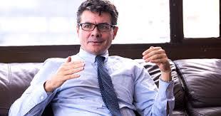 Hasta el ministro de salud salió a desmentir a carolina corcho por cifra de alejandro gaviria rechazó comentarios clasistas de estudiantes de los andes contra protestas del. Emotivas Palabras De Despedida Del Ministro De Salud A Los Funcionarios Del Ministerio Consultorsalud